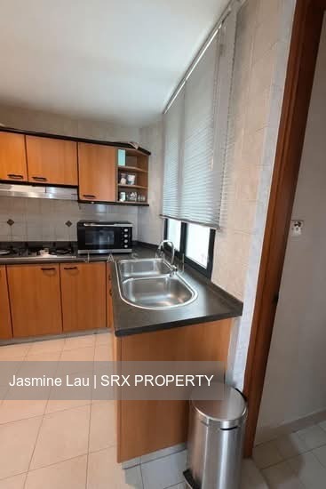 Simsville (D14), Condominium #556475531